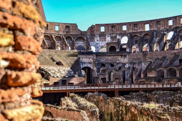 Італія Рим 2011 Всередині Рима Колізей Сфокусовано Фотографію Древніх Червоних — стокове фото