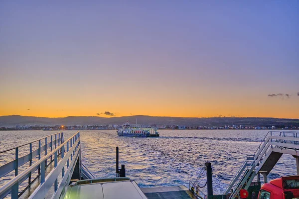 City Silhouette Sunshine Morning Canakkale Turkey Photo Taken Taken Ferry — Stock Photo, Image