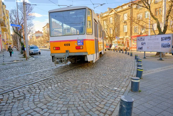 Régi Sárga Villamos Közel Bazár Hívott Mint Nők Bazár Macskaköves — Stock Fotó