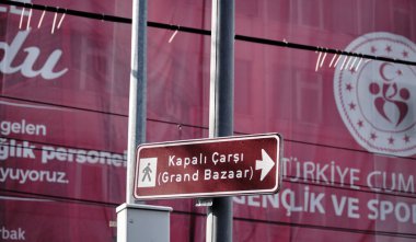 29.02.2021 İstanbul Türkiye. Beyazit istanbul 'daki Kapali Carsi' nin Tabella ve tabela panosu.