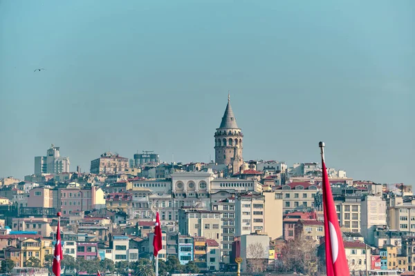 Turcja Stambuł 2021 Słynna Wieża Galata Stambułu Zrobiła Zdjęcie Bozforu — Zdjęcie stockowe