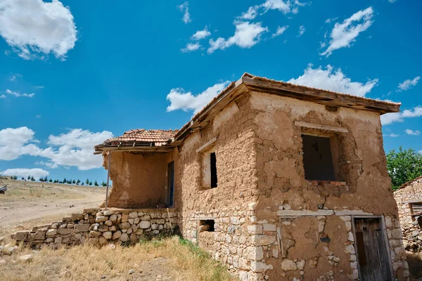 Small Village House Made Stone Mud Magnificent Sky White Cloud — стоковое фото