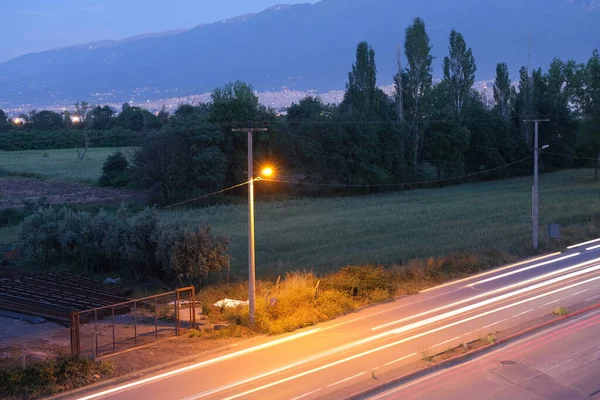 Night Photo Long Exposure Street Lamp Cars Front Rear Lamps — Stock Photo, Image