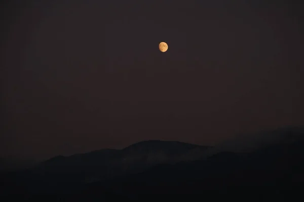 Luna Llena Silueta Uludag Gran Montaña Nubes Sobre Montaña —  Fotos de Stock