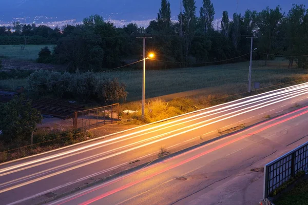 Night Photo Long Exposure Street Lamp Cars Front Rear Lamps — Stock Photo, Image