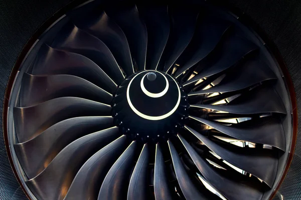 Mutlak Kesinlik Hareketi Jet Motor Gücü Sanatı