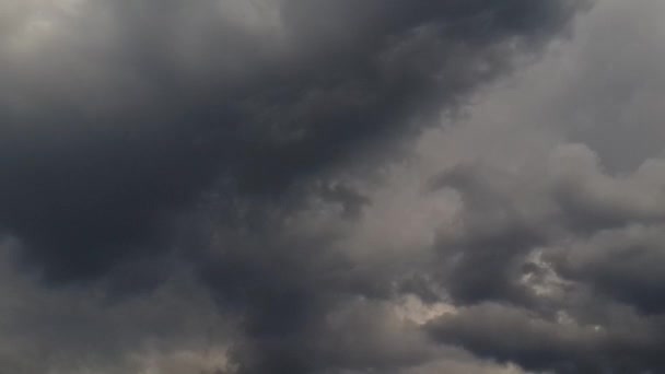 Темные грозовые облака — стоковое видео