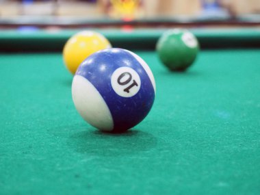 Bilardo masası ve salla