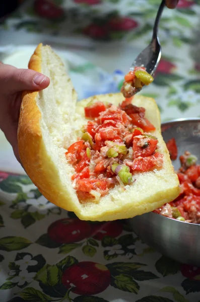 Tomato and tuna sandwich — Stock Photo, Image