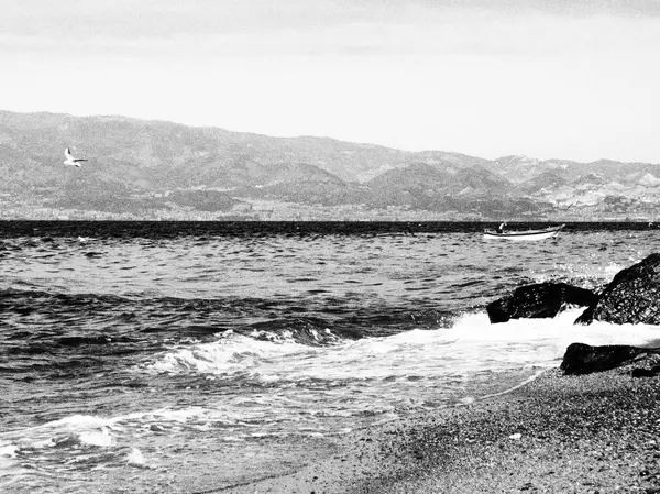 Cape de mer noir et blanc — Photo