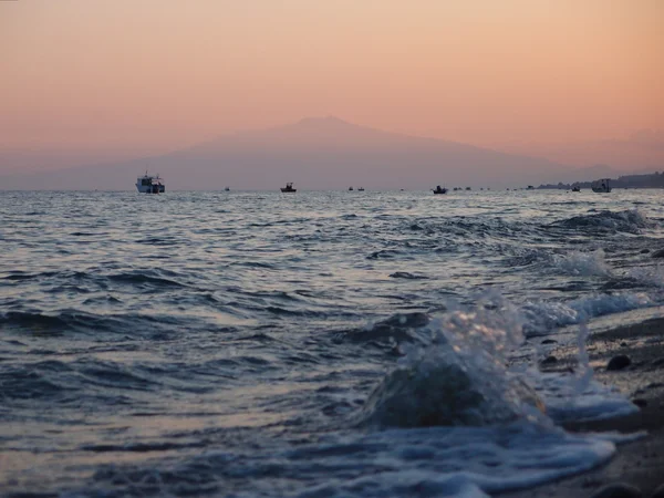 Etna at sunset view from the Ionian Calabria — Stock Photo, Image