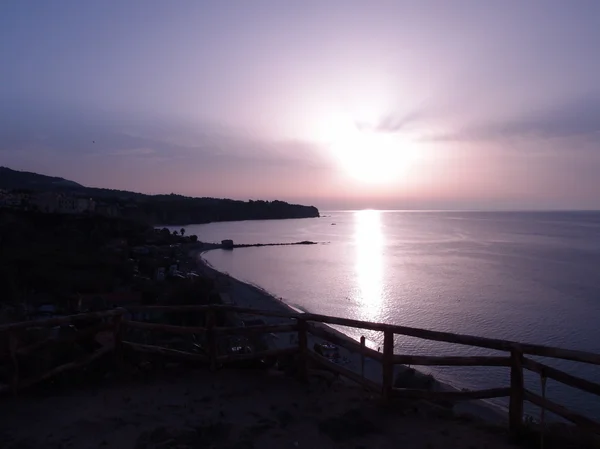 gün batımı ve deniz manzarası