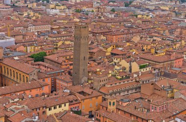 İtalya 'nın Emilia-Romagna ili, Bologna, Bue torri ya da iki kuleden şehir manzarası
