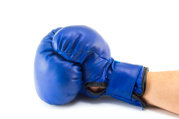Mans ruku v modré Boxerské rukavice, samostatný — Stock fotografie