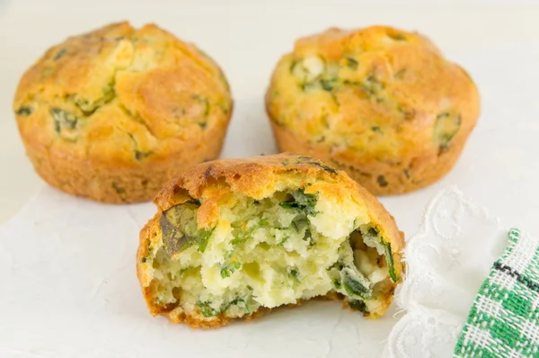 Corn bread with spinach — Stock Photo, Image
