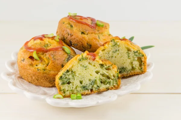 Corn bread with spinach — Stock Photo, Image