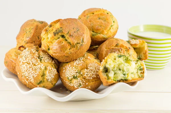 Corn bread with spinach — Stock Photo, Image