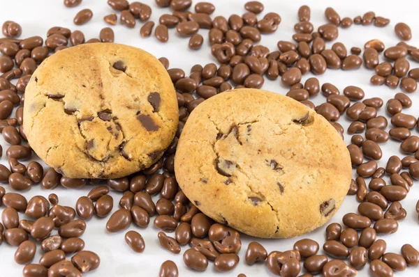 Chocolate chip cookies and chocolate balls — Stock Photo, Image