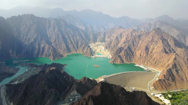 Hatta Dam Lake Región Enclave Montañoso Dubai Emiratos Árabes Unidos — Vídeo de stock