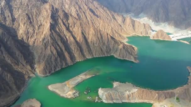 Hatta Dam Lake Mountains Enclave Region Dubai United Arab Emirates — Stock Video