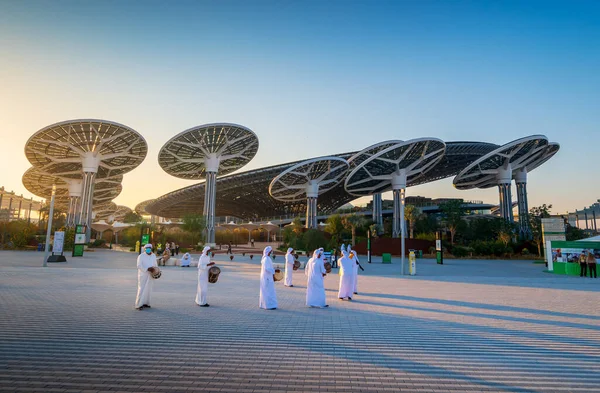 Dubai Emirados Árabes Unidos Fevereiro 2020 Entretenentes Emirados Frente Pavilhão — Fotografia de Stock
