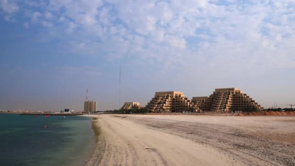 Plage Cerfs Volants Dubaï Avec Vue Sur Centre Ville Arrière — Video