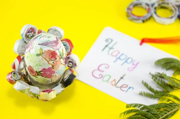 Hand painted Easter egg on yellow background — Stock Photo, Image