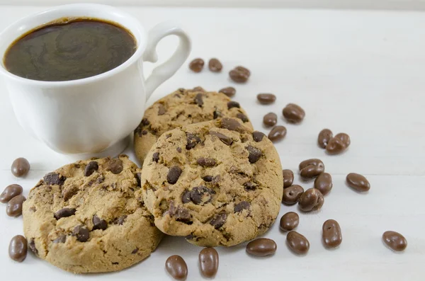 Chocolate chip cookies on white — Stock Photo, Image