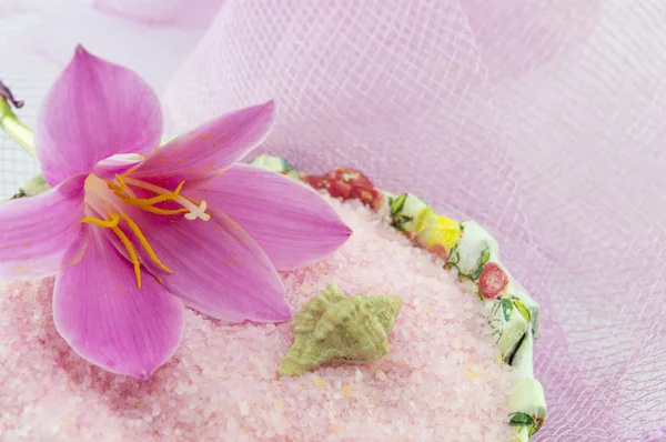 Pink lily flower with pink bath salt in decoupage decorated  bow — Stock Photo, Image