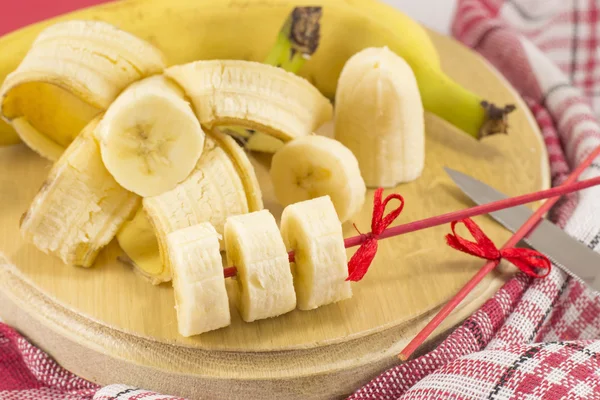 Banana kebab och skivor rustik inredning — Stockfoto