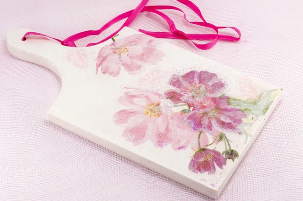 Decoupage decorated tray with flower pattern — Stock Photo, Image