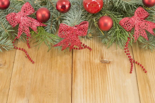 Fondo navideño festivo con adornos y abeto —  Fotos de Stock