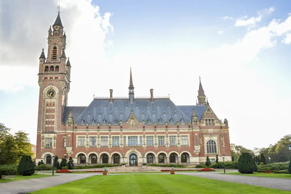 Blick auf den Friedenspalast in Den Haag — Stockfoto