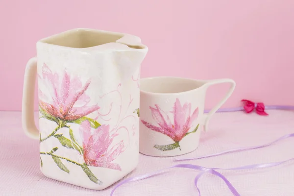 Decoupage decorated tea pot and tea cup — Stock Photo, Image