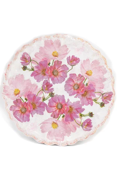 Декупаж украшенная плита с цветочным узором — стоковое фото