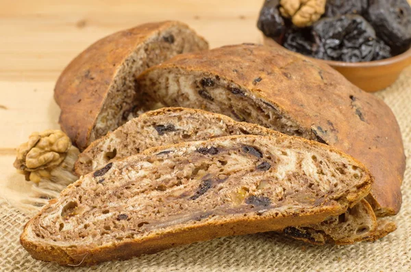 Dried plums bread — Stock Photo, Image