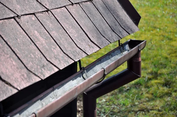 Taket etter at mosen er fjernet – stockfoto