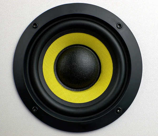 Głośniki Niskotonowe Membrana Dynamiczna Subwoofera Lub Głośnik Dźwiękowy Żółty Subwoofer — Zdjęcie stockowe