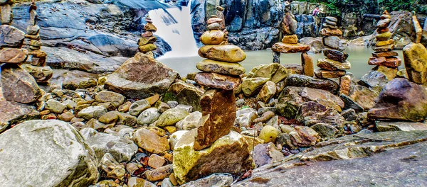 Wasserfälle im Regenwald — Stockfoto