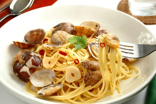 Spaghetti with clam — Stock Photo, Image