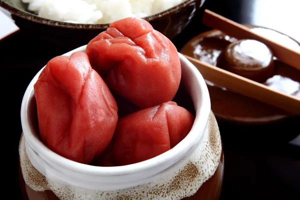 Eingelegte Pflaume in Japan, umeboshi — Stockfoto