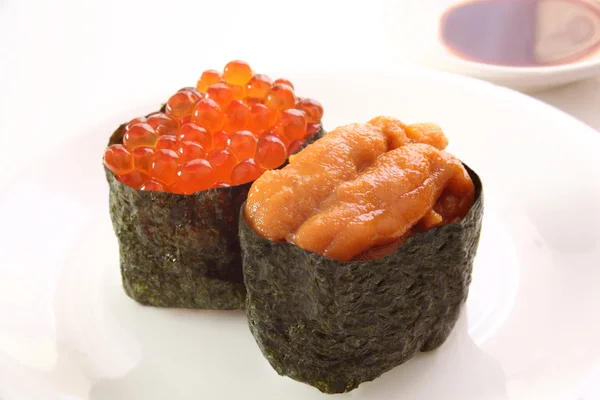 Sushi of sea urchin and salmon roe — Stok Foto