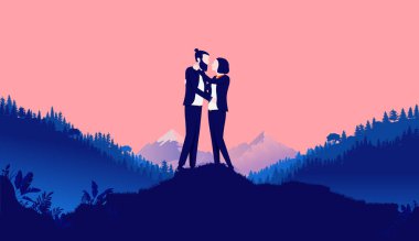 Aşk - Tepede, manzarada, ormanda ve arka planda sadece sevgisini gösteren iki insan. Teklif, aşk, romantik ve özgürlük kavramı.