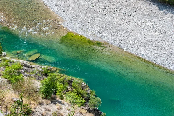 Yaz aylarında Trebbia Nehri'nin Üstten Görünüm