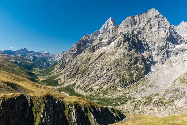 Vista Panorámica Val Ferret Borde Oriental Del Macizo Del Mont — Foto de Stock