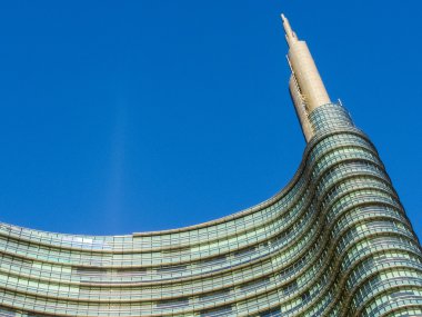 Gökdelen üst Milano