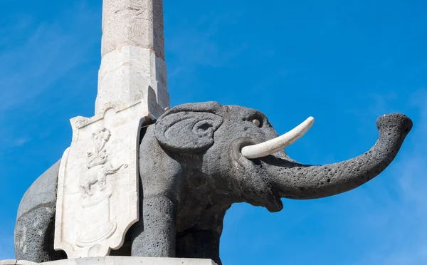 Olifant gemaakt van lavic steen — Stockfoto