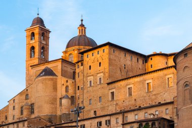 Urbino binalarda altın saat sırasında