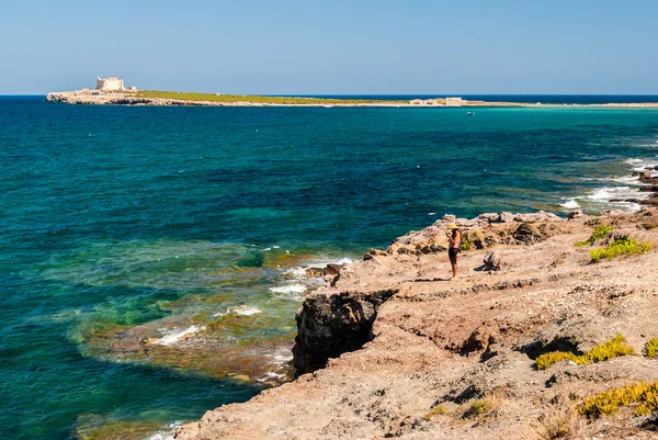 La isla de "Capo Passero" en el sur de Sicilia — Foto de Stock