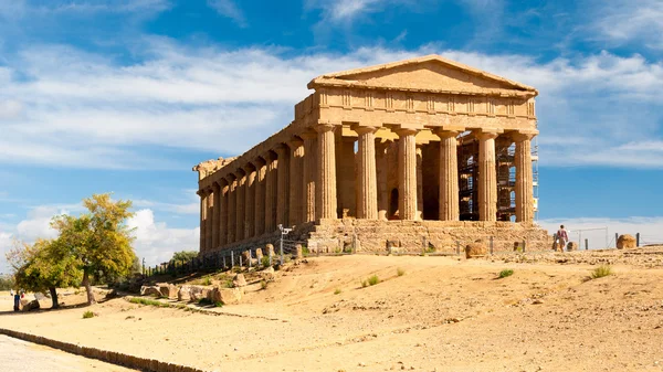O templo grego de Concordia em Agrigento (Sicília ) — Fotografia de Stock